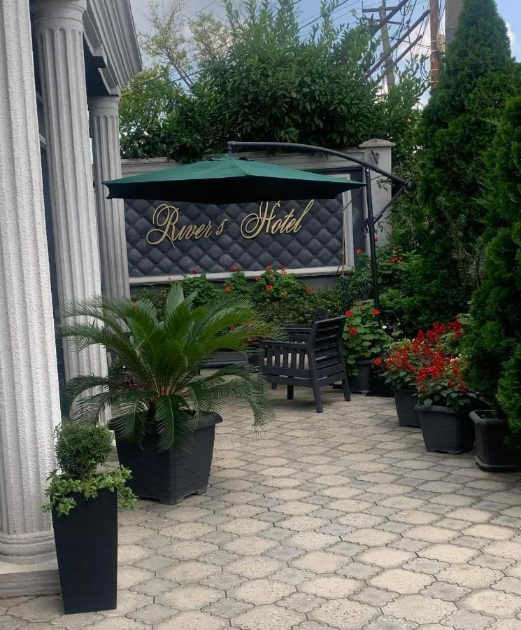 River S Hotel Sugdidi Exterior foto