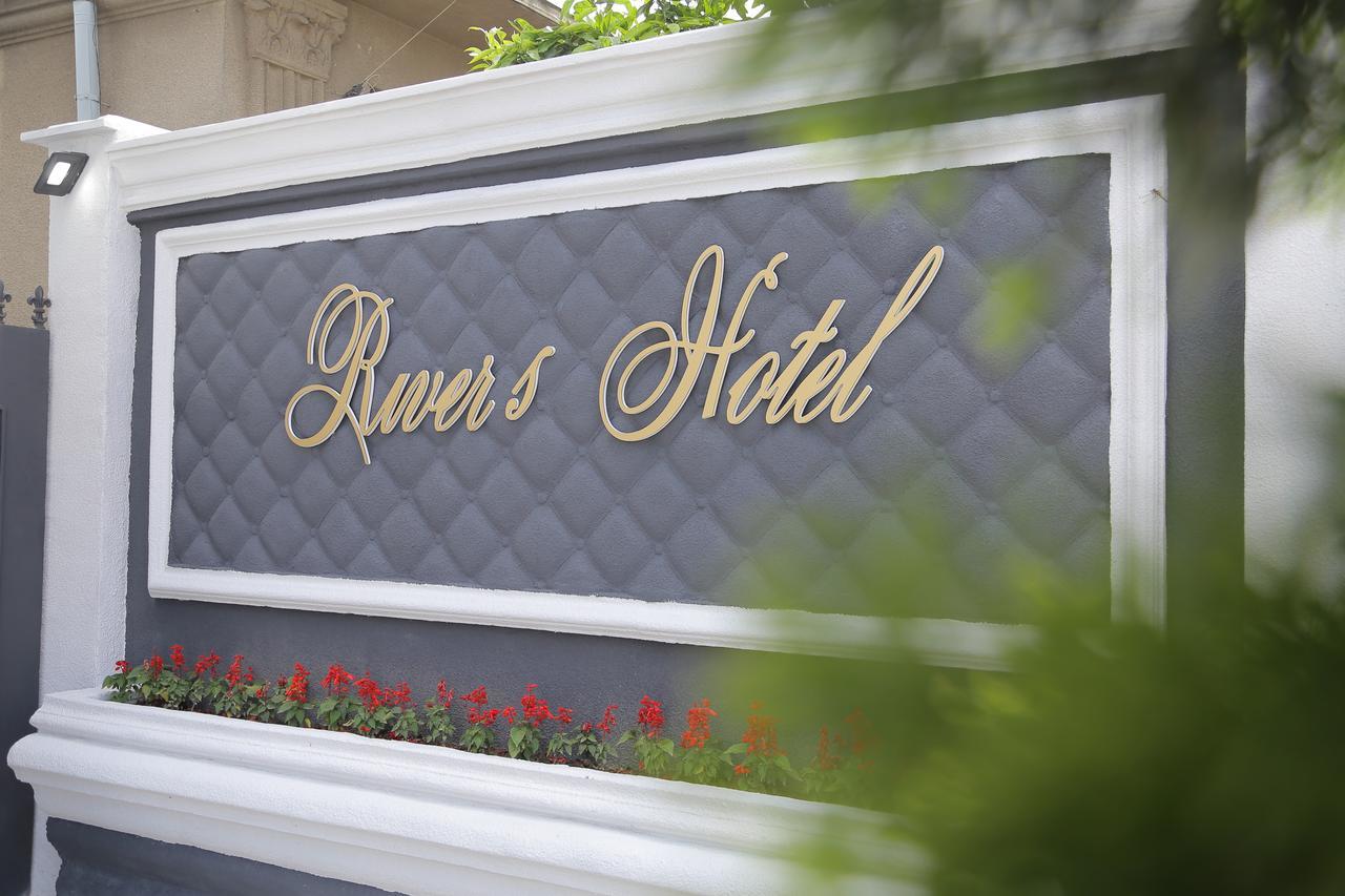 River S Hotel Sugdidi Exterior foto