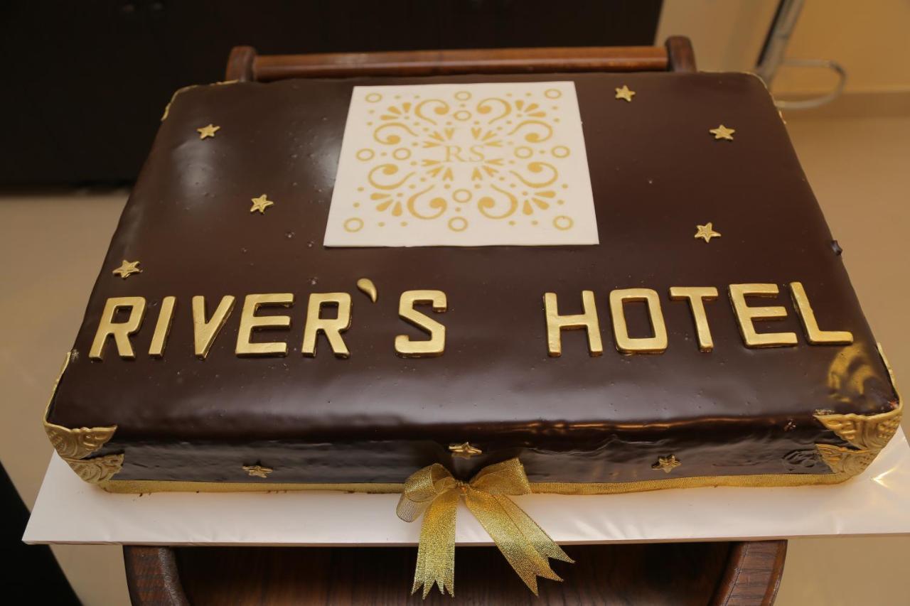 River S Hotel Sugdidi Exterior foto