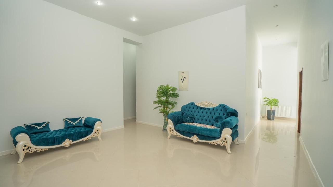 River S Hotel Sugdidi Exterior foto
